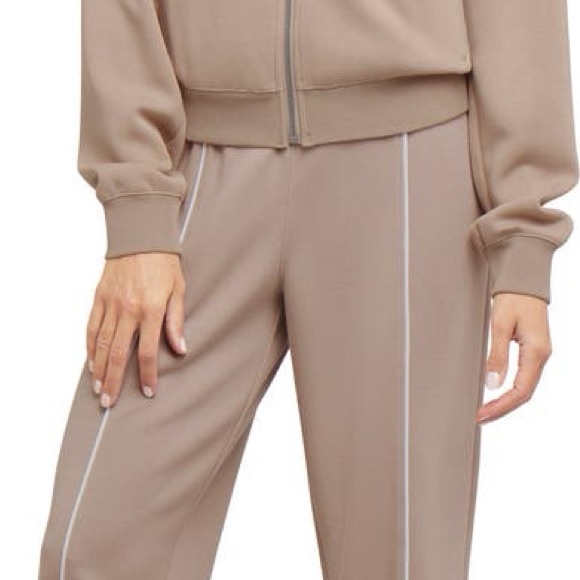 NWT Spanx Tan Zip-Up Track Jacket - Picture 4 of 15